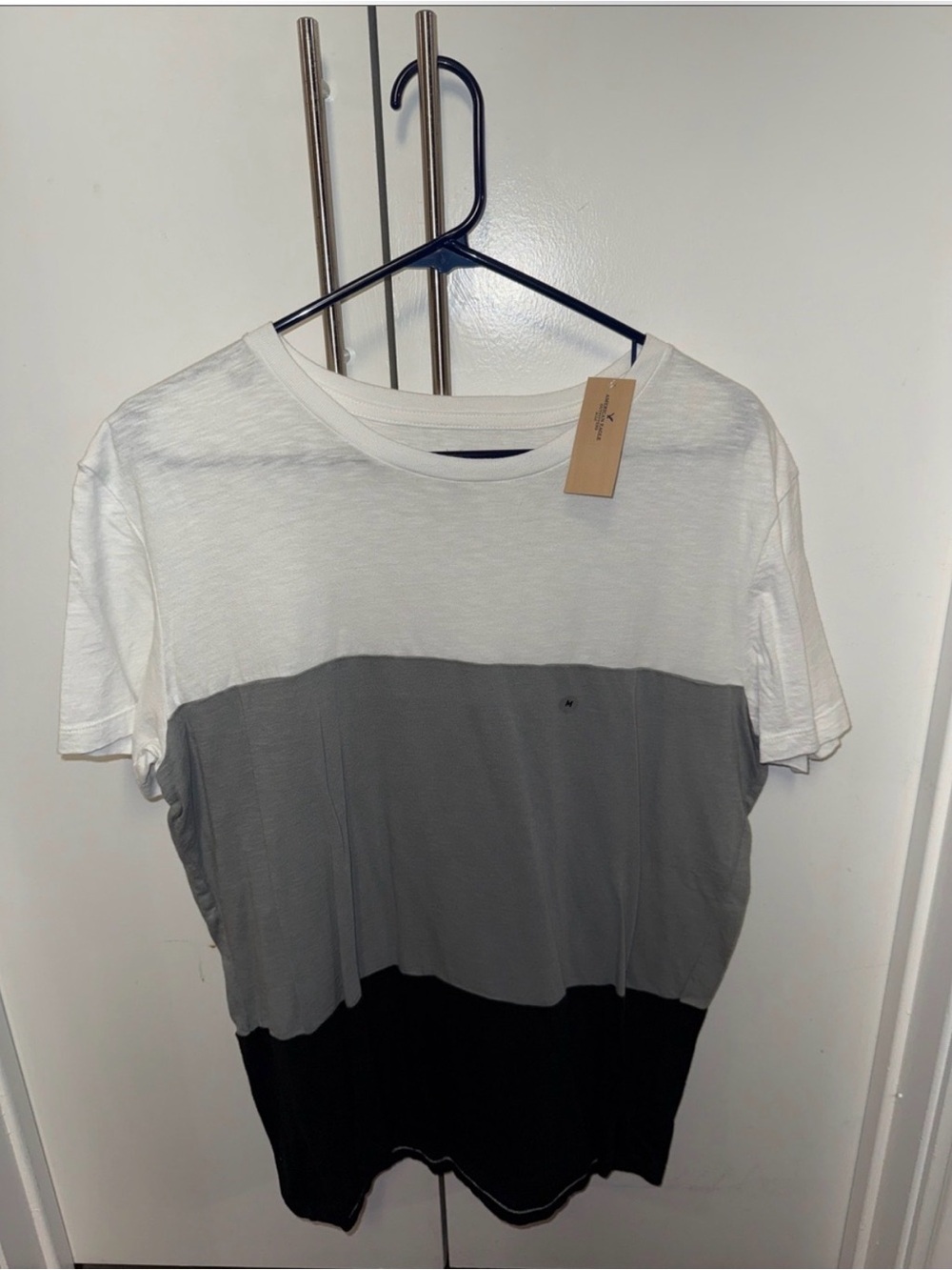 American Eagle Outfitters White, Gray & Black Colorblock Short Sleeve Tee